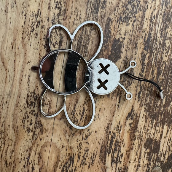 DIOR MEN Ultra Rare X Kaws Bee Bag Charm can upcycle to keychain or pendant HOT - Picture 2 of 2